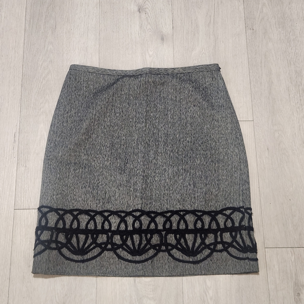 LOFT Gray Pencil Skirt with Black Pattern
